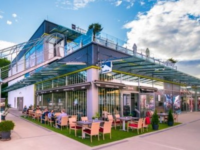 12c9cbcc 4080 4d46 8a22 4451964b9f98